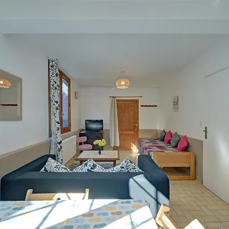 Holiday home Les Rosiers